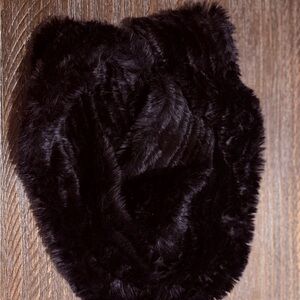 Luxurious Black Faux Fur Infinity Scarf